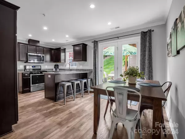 Asheville, NC 28803,168 Alpine Ridge DR