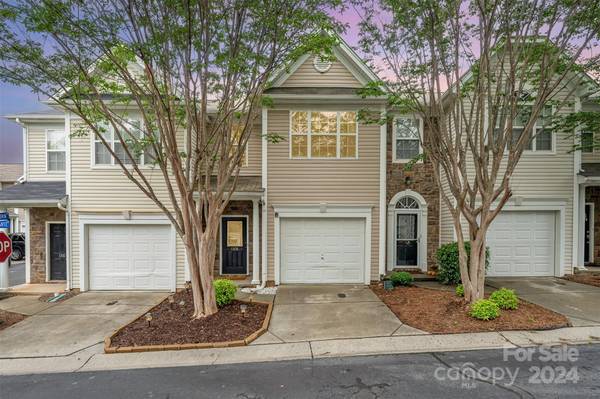 1308 Smokey Quartz LN, Fort Mill, SC 29708