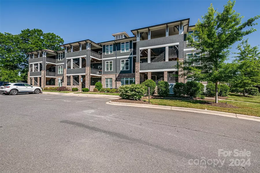 935 Mcalway RD #303, Charlotte, NC 28211