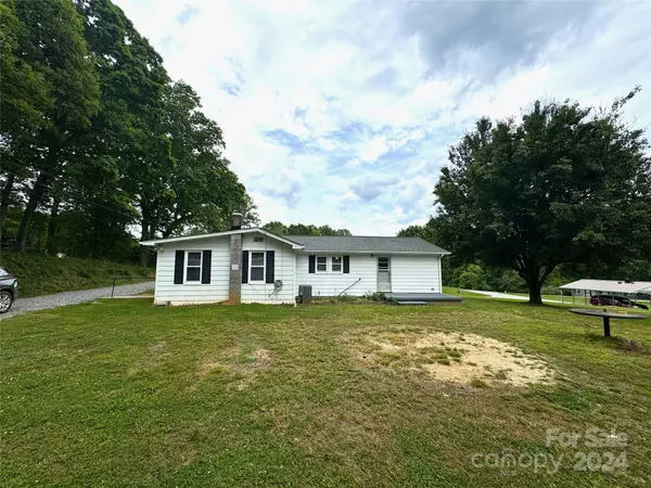 Roaring River, NC 28669,587 White Plains RD