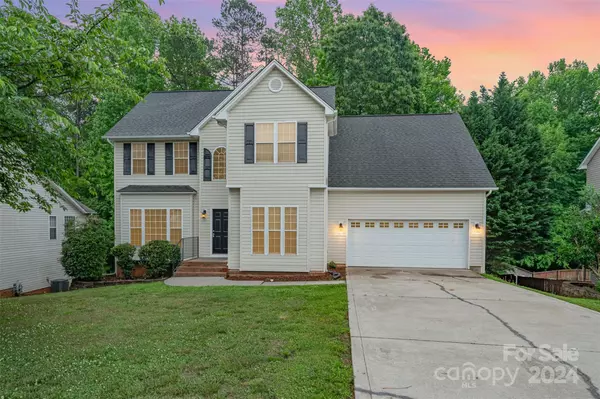 4338 Timberwood DR, Gastonia, NC 28056