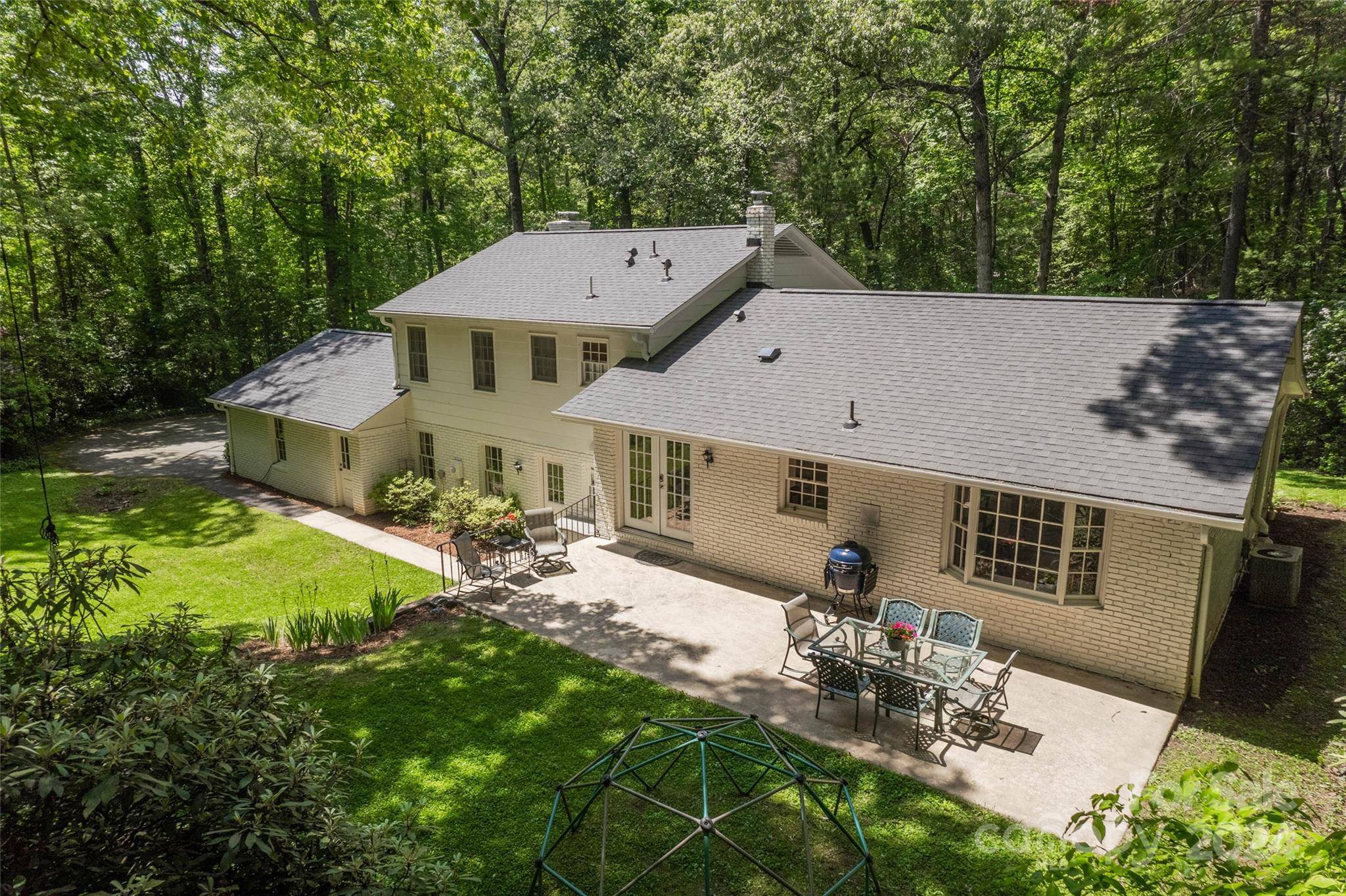 Hendersonville, NC 28739,1220 Chanteloup DR