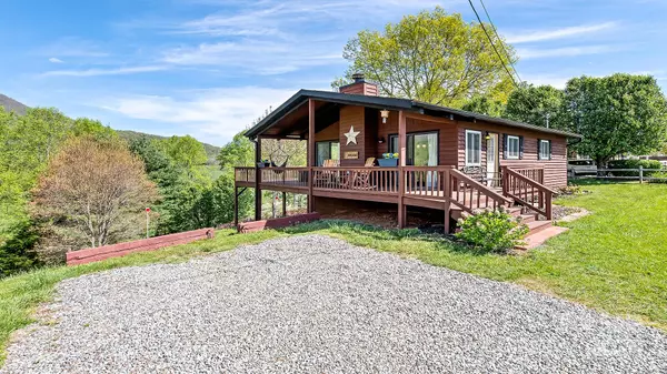 205 Midland DR, Waynesville, NC 28785