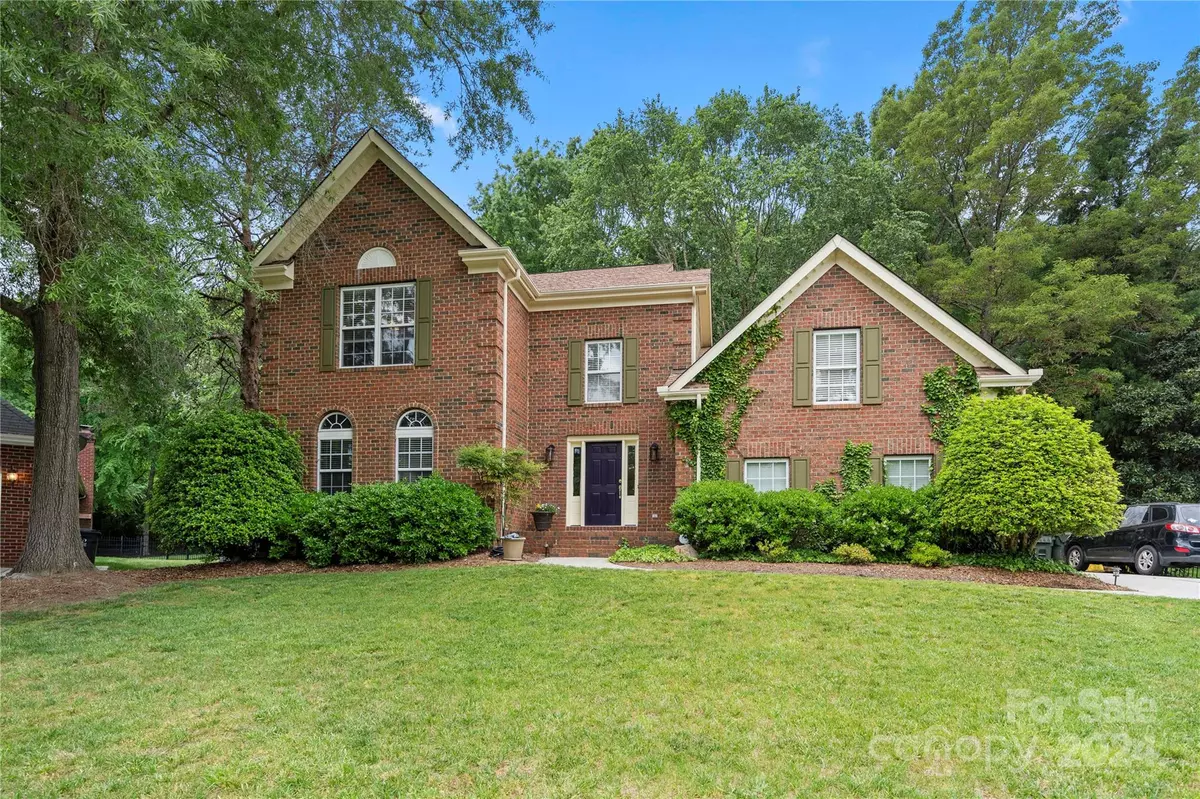 Huntersville, NC 28078,15715 Agincourt DR