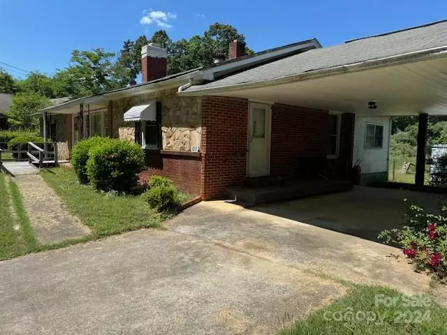 142 Cooperline RD, Caroleen, NC 28015