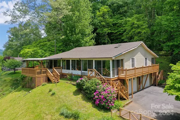 341 Spirit Mountain RD, Waynesville, NC 28786