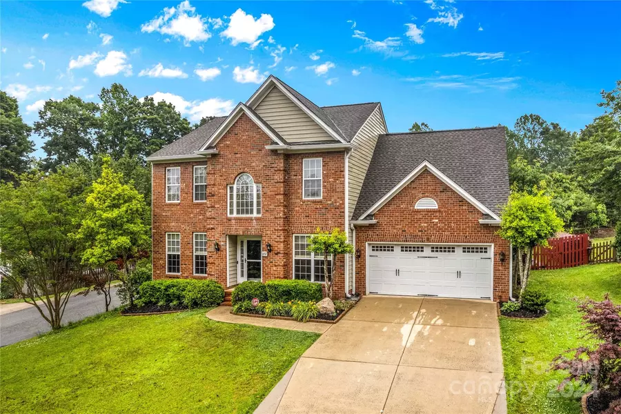 272 Glencoe LN, Mooresville, NC 28117