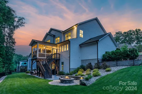 Tega Cay, SC 29708,161 Forsythia LN