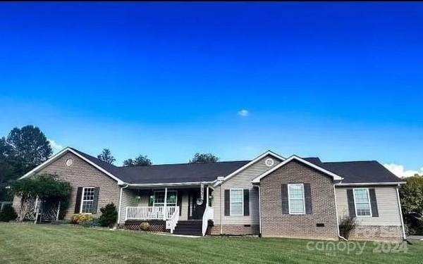 5920 Hollow Springs CIR, Boomer, NC 28606