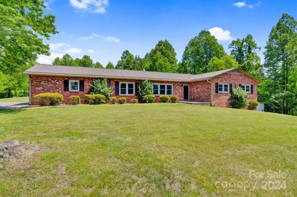 Lenoir, NC 28645,3492 Wilkesboro BLVD