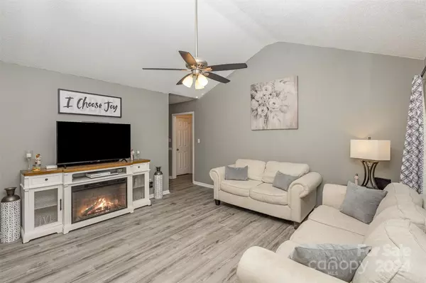 Clover, SC 29710,1607 Thrush WAY