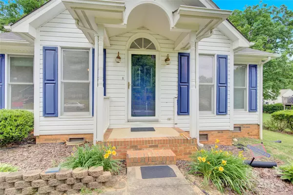 3306 Stephens Farm LN Charlotte, NC 28269