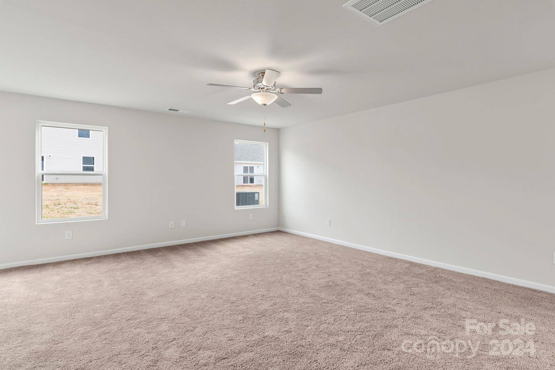 Charlotte, NC 28215,2069 Transatlantic AVE
