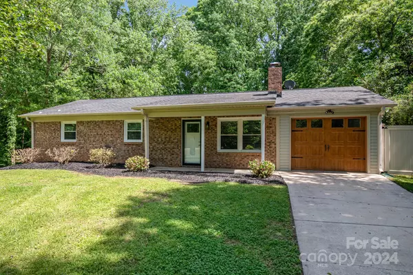 403 Burnt Mill RD, Kernersville, NC 27284