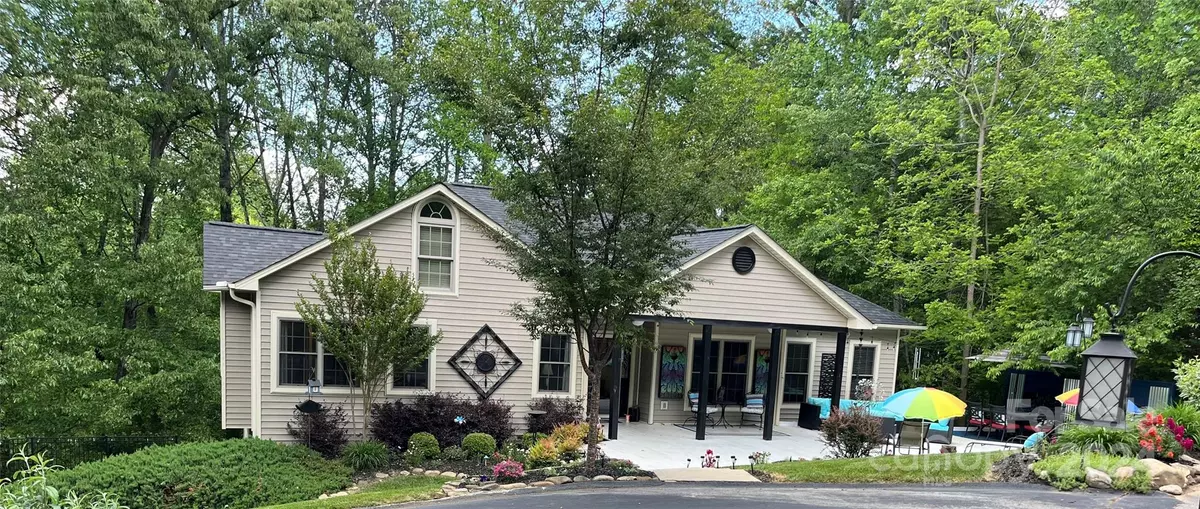 Candler, NC 28715,416 Golden Rod LN