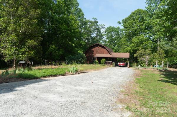 4259 S Wilson Hill RD, Mill Spring, NC 28756