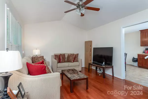 Taylorsville, NC 28681,45 Clearview RD