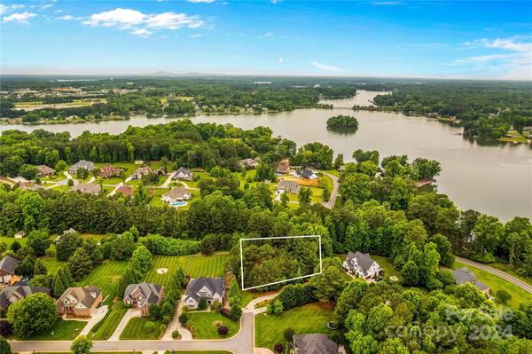 127 Palos Verde DR, Mooresville, NC 28117