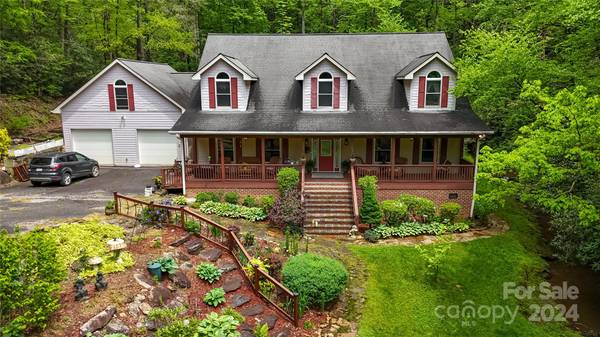 560 Charleys Knob RD, Pisgah Forest, NC 28768