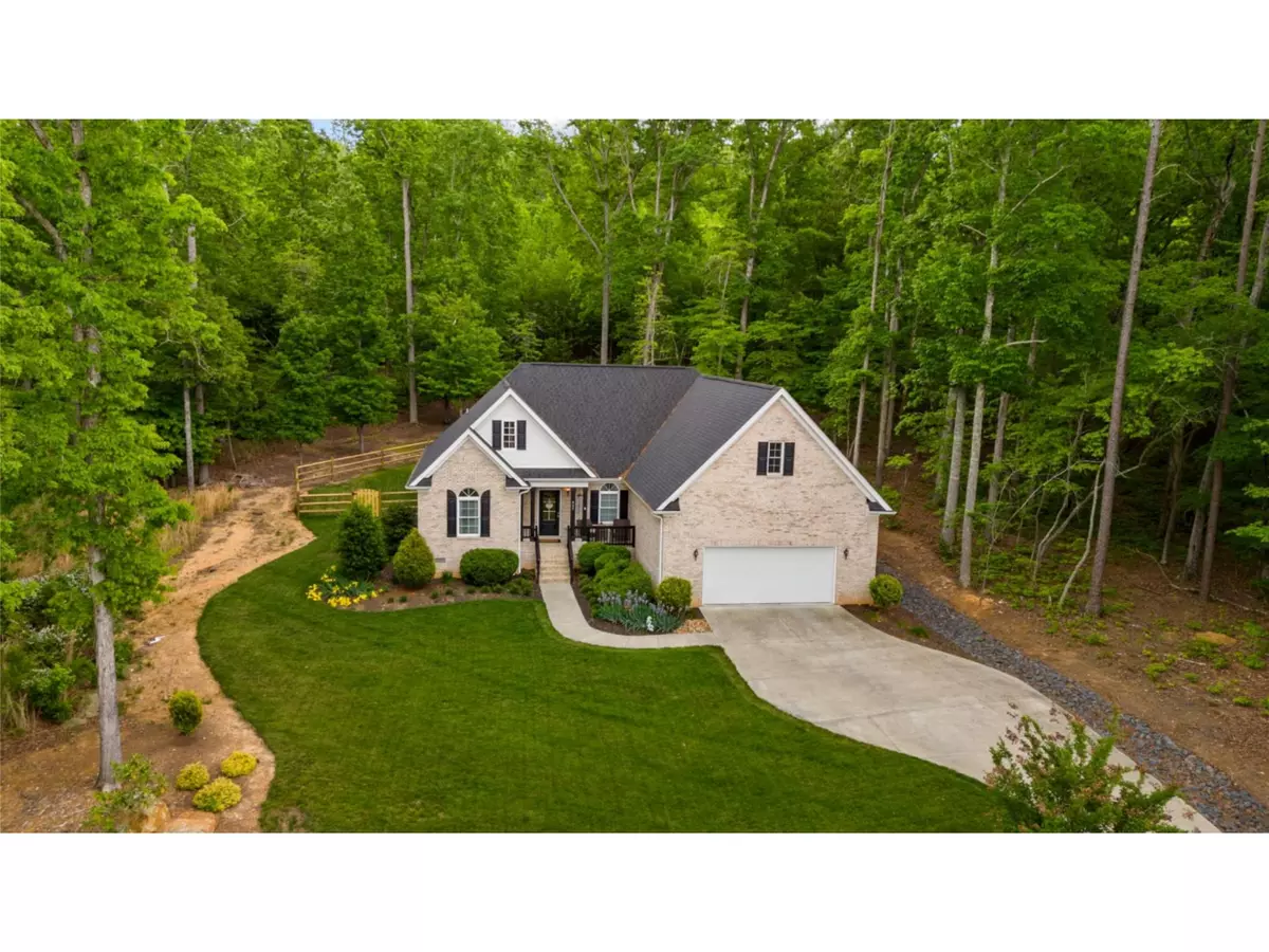Denton, NC 27239,447 Harborgate DR