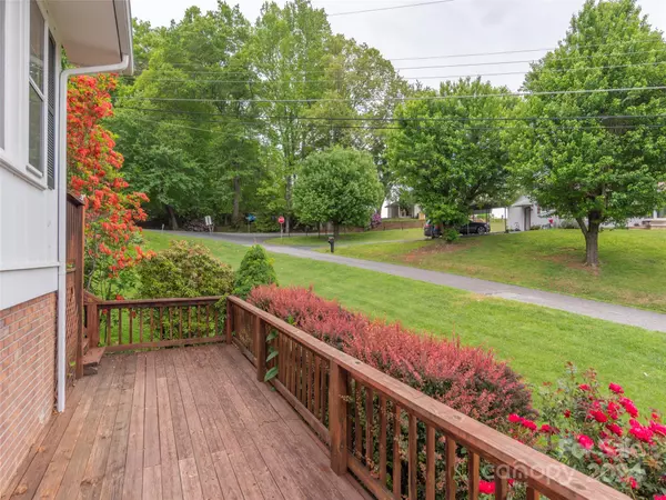 Waynesville, NC 28786,32 Fairway Hills DR