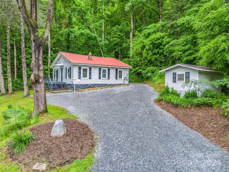 468 Island Creek RD, Lake Lure, NC 28746