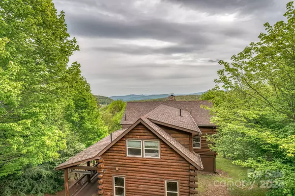 Beech Mountain, NC 28604,140 Blueberry LN E