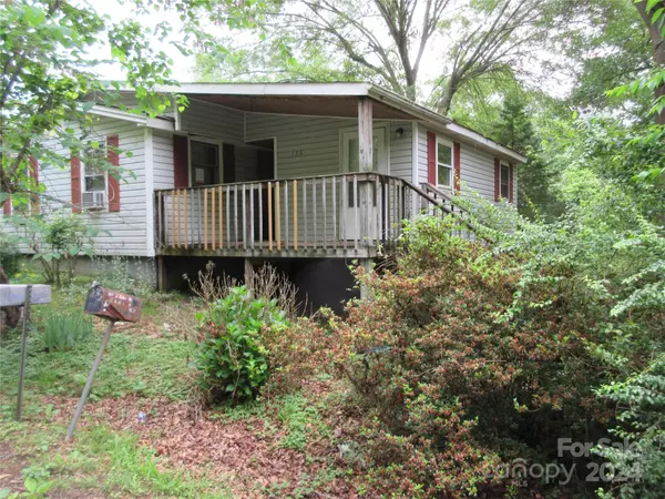 Mooresboro, NC 28114,132 Mcdowell ST