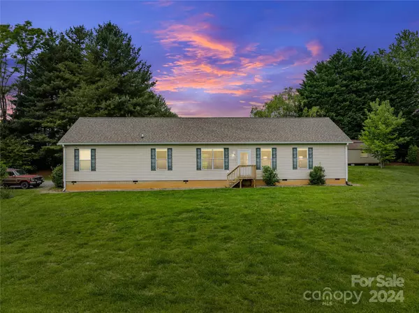 9 Cedar Hill RD, Asheville, NC 28806