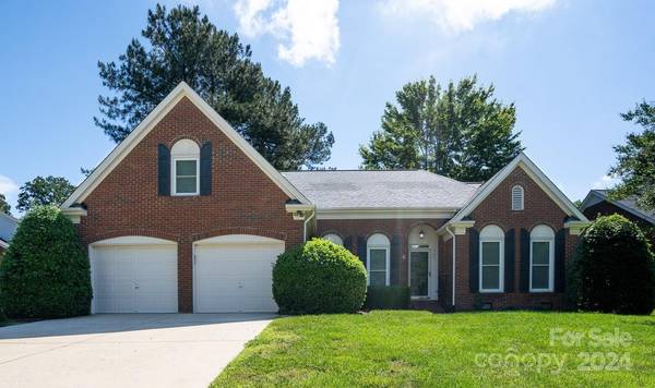 230 Walnut Point DR, Matthews, NC 28105