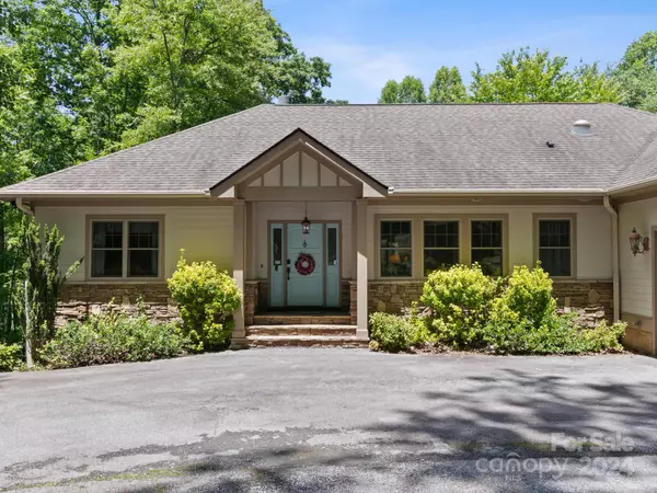 Hendersonville, NC 28739,104 Mount Hebron RD