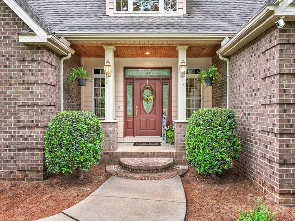 Candler, NC 28715,209 Rhinehart RD