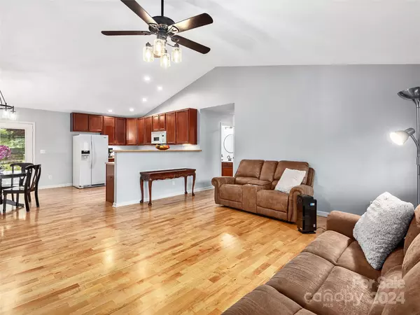 Flat Rock, NC 28731,129 Terrace Field TRL