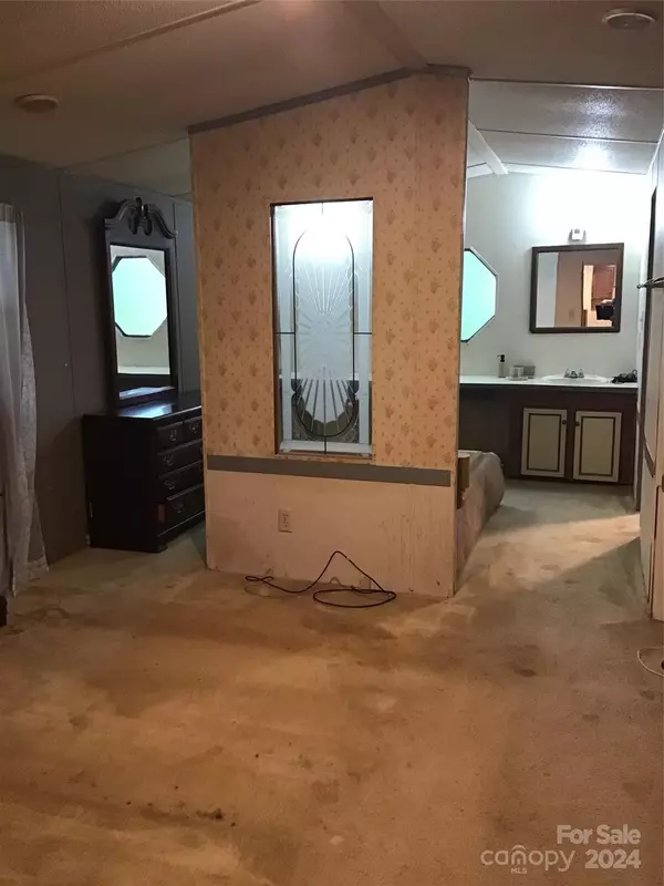 Statesville, NC 28625,228 Cedar Ridge LOOP