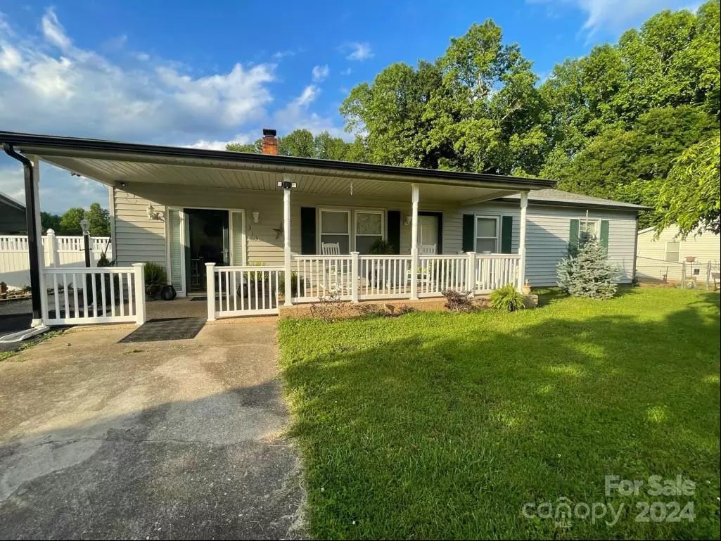 Morganton, NC 28655,313 Summers RD