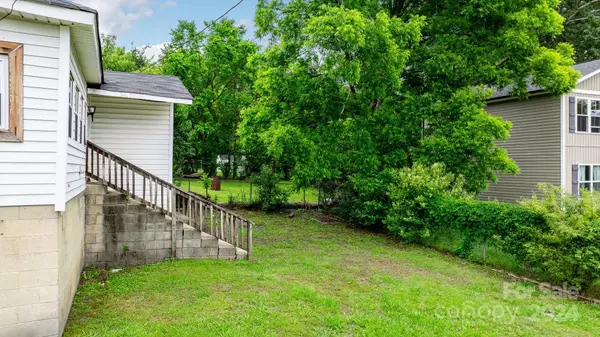 Bessemer City, NC 28016,307 S 12th ST S