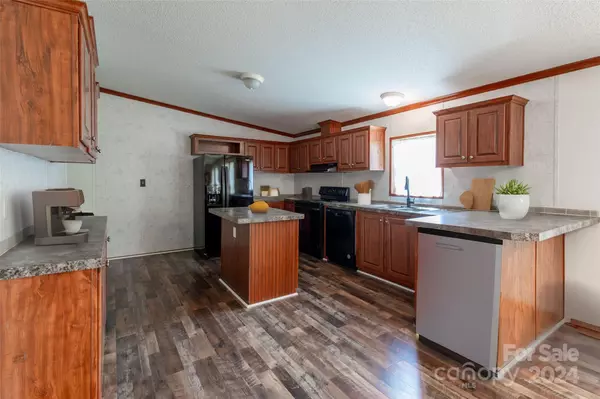Grover, NC 28073,255 Hardin CIR