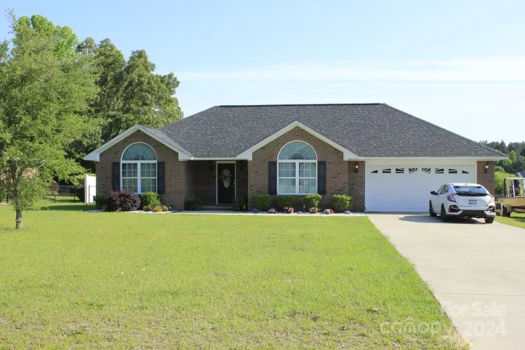 Dalzell, SC 29040,2665 Stirrup LN