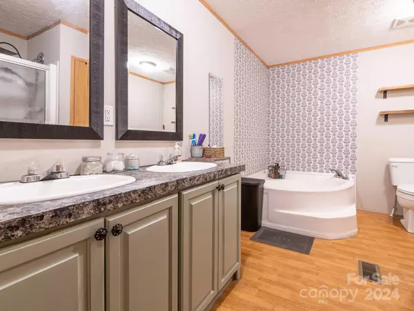 Hudson, NC 28638,3823 Cross Creek DR