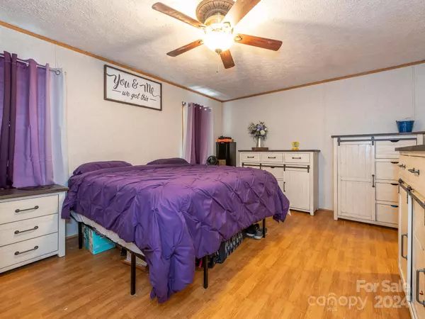 Hudson, NC 28638,3823 Cross Creek DR