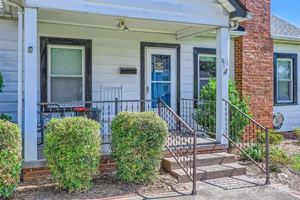 Kannapolis, NC 28083,903 Hillcrest ST
