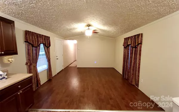 Lawndale, NC 28090,136 Ankle RD