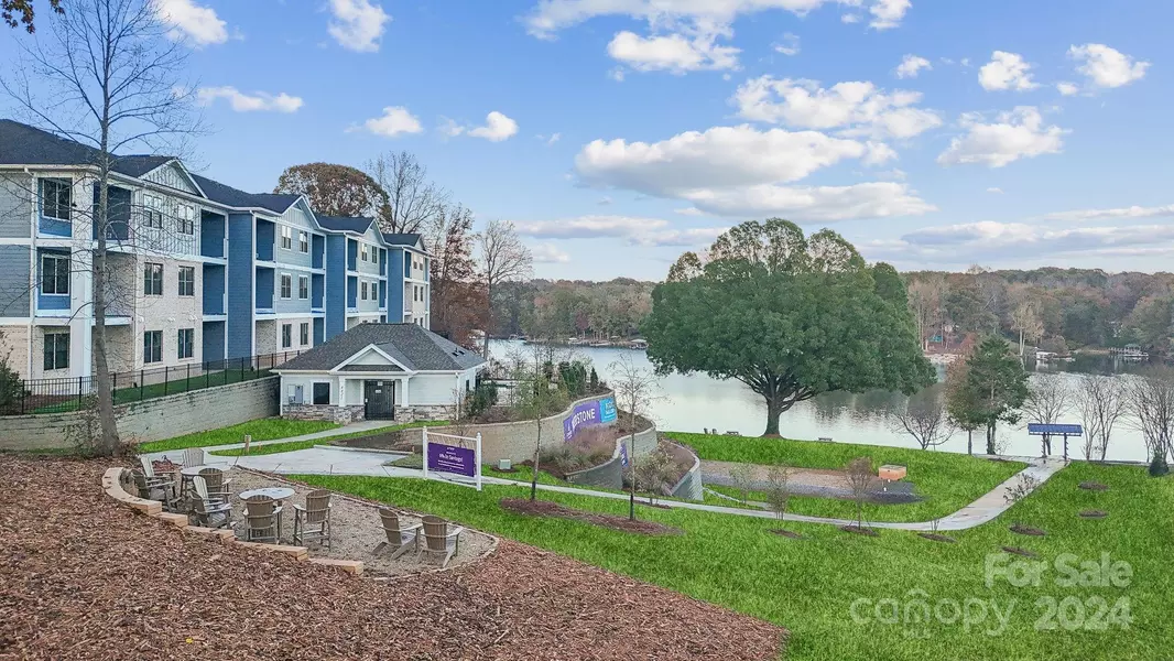 4455 Reed Creek DR #203, Sherrills Ford, NC 28673