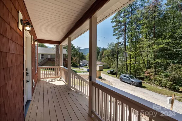 Black Mountain, NC 28711,129 Owenby LN