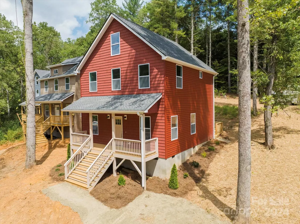 Black Mountain, NC 28711,129 Owenby LN