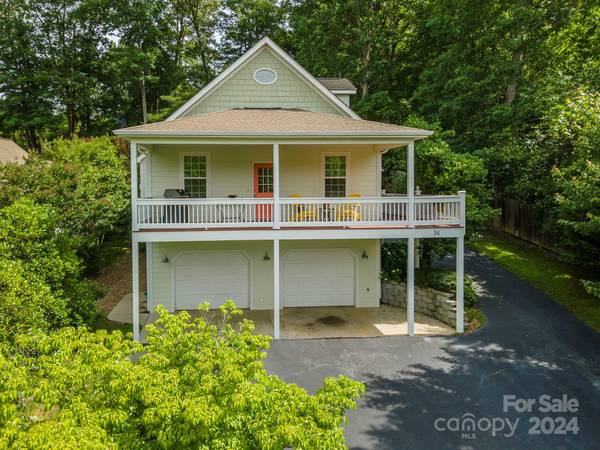 34 Banks Town RD, Weaverville, NC 28787