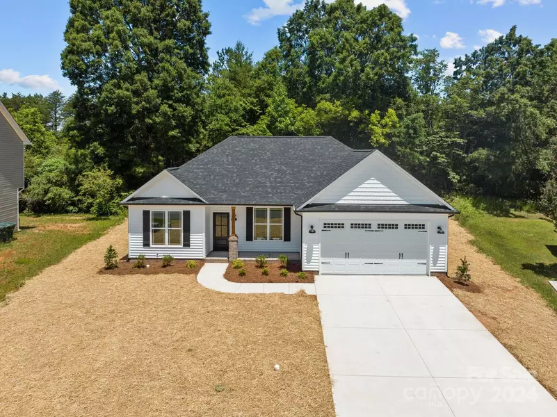 217 Smokehouse LN, Albemarle, NC 28001
