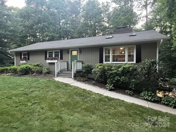27 Turnberry DR,  Arden,  NC 28704