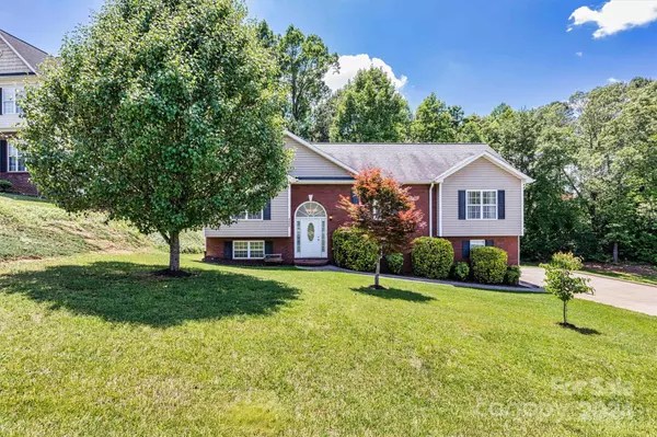 Hickory, NC 28601,3324 48th Avenue LN NE