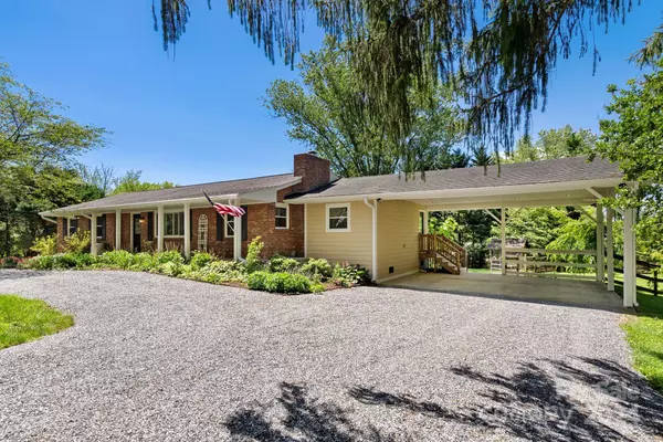 Mills River, NC 28759,7 Forge DR